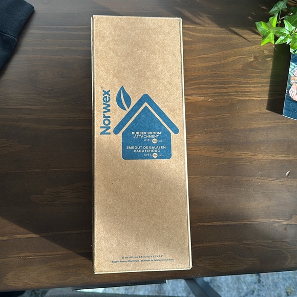 Norwex rubber broom attachment. New in box - Picture 2 of 3